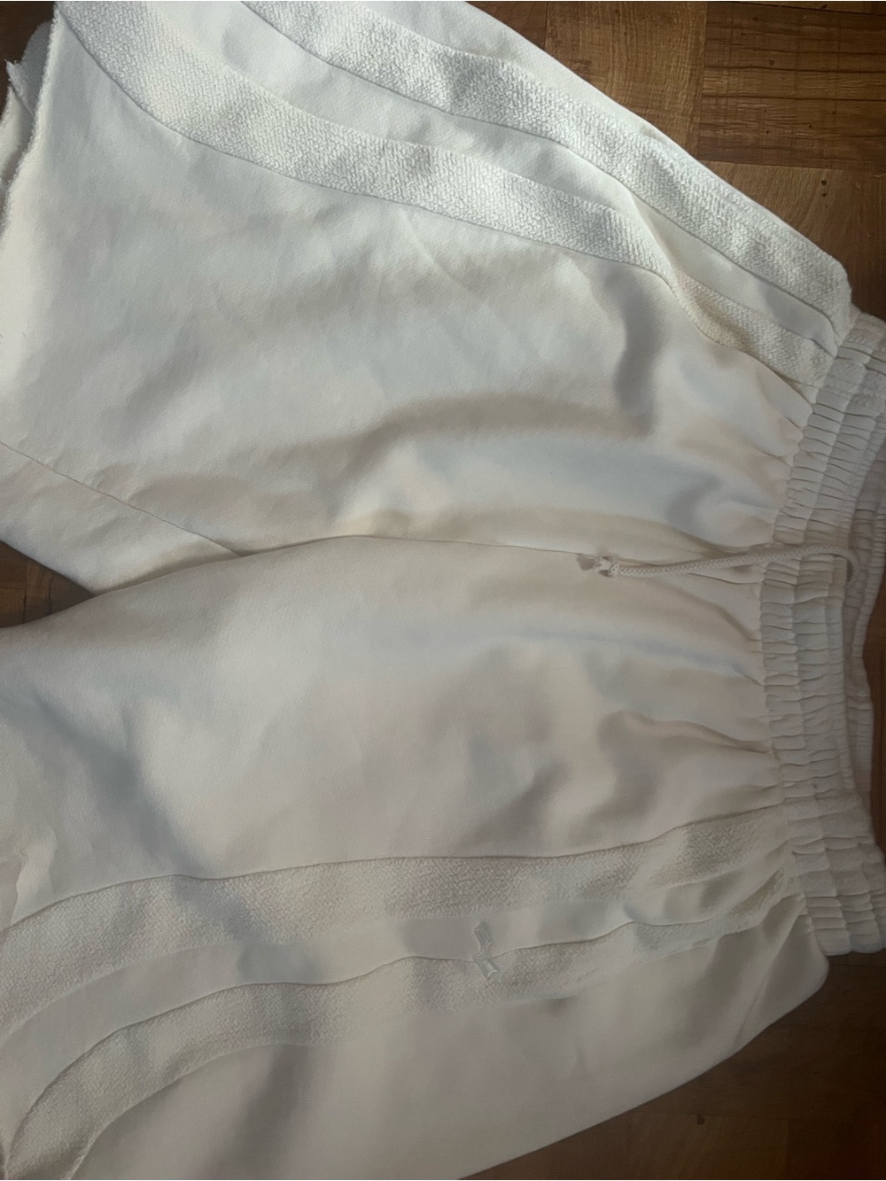 Skylark cream shorts